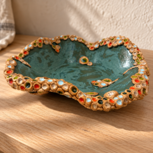 Ceramiczna misa na owoce z kolorowym brzegiem